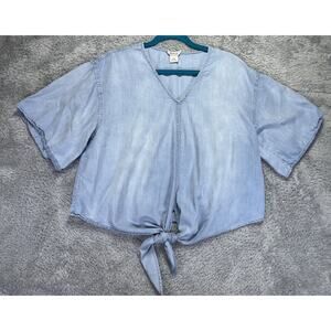 Ariat Womens Front Tie Shirt Medium Western Crop Light Blue Chambray‎ Loose Fit